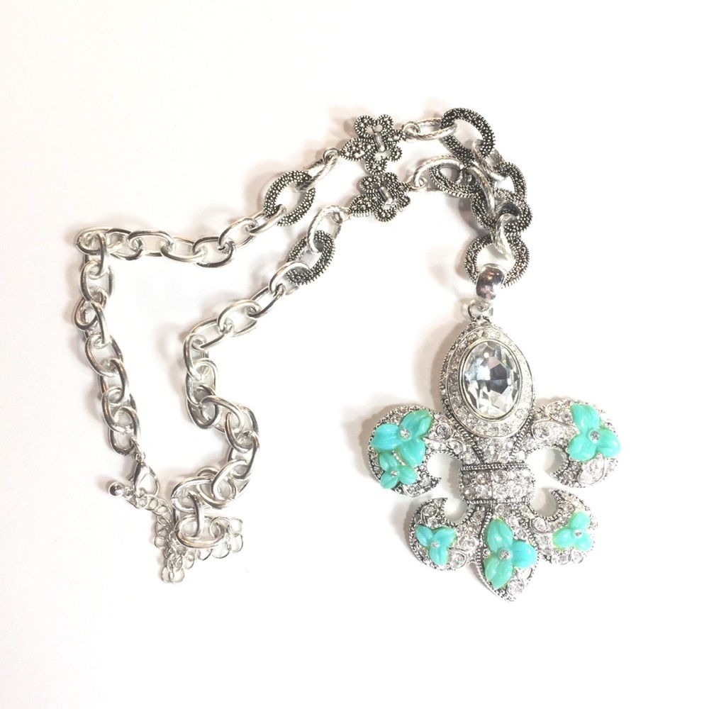 Silver/Aqua necklace!